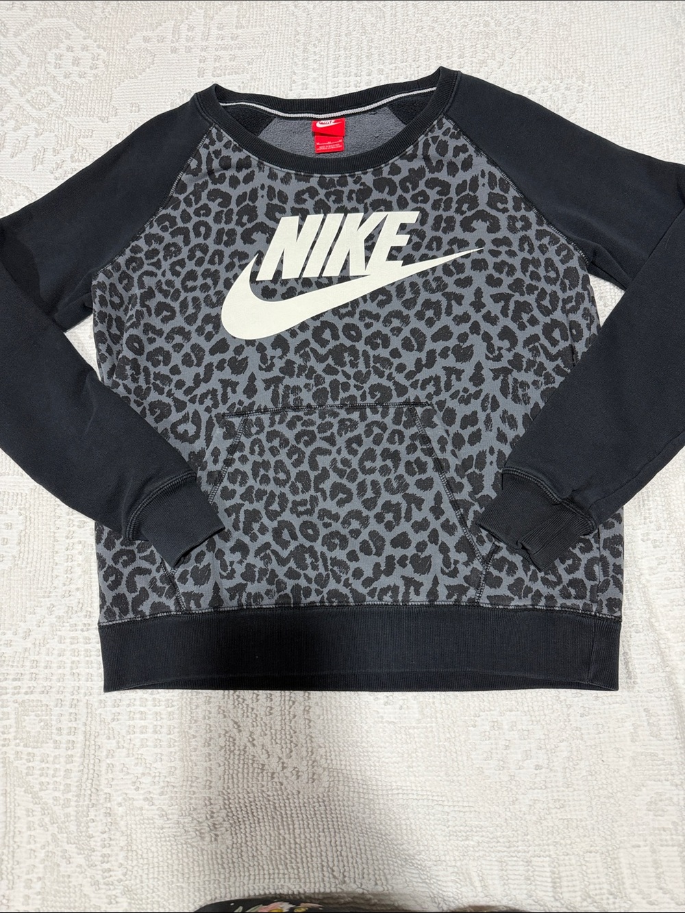 Nike Black & Gray Leopard-Print Crewneck Sweatshirt